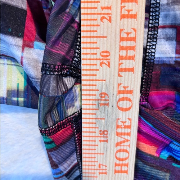 Danskin NRW Fitted Abstract Print Capri Leggings XXL/2XG (20)  Active/Athleisure - Picture 5 of 8